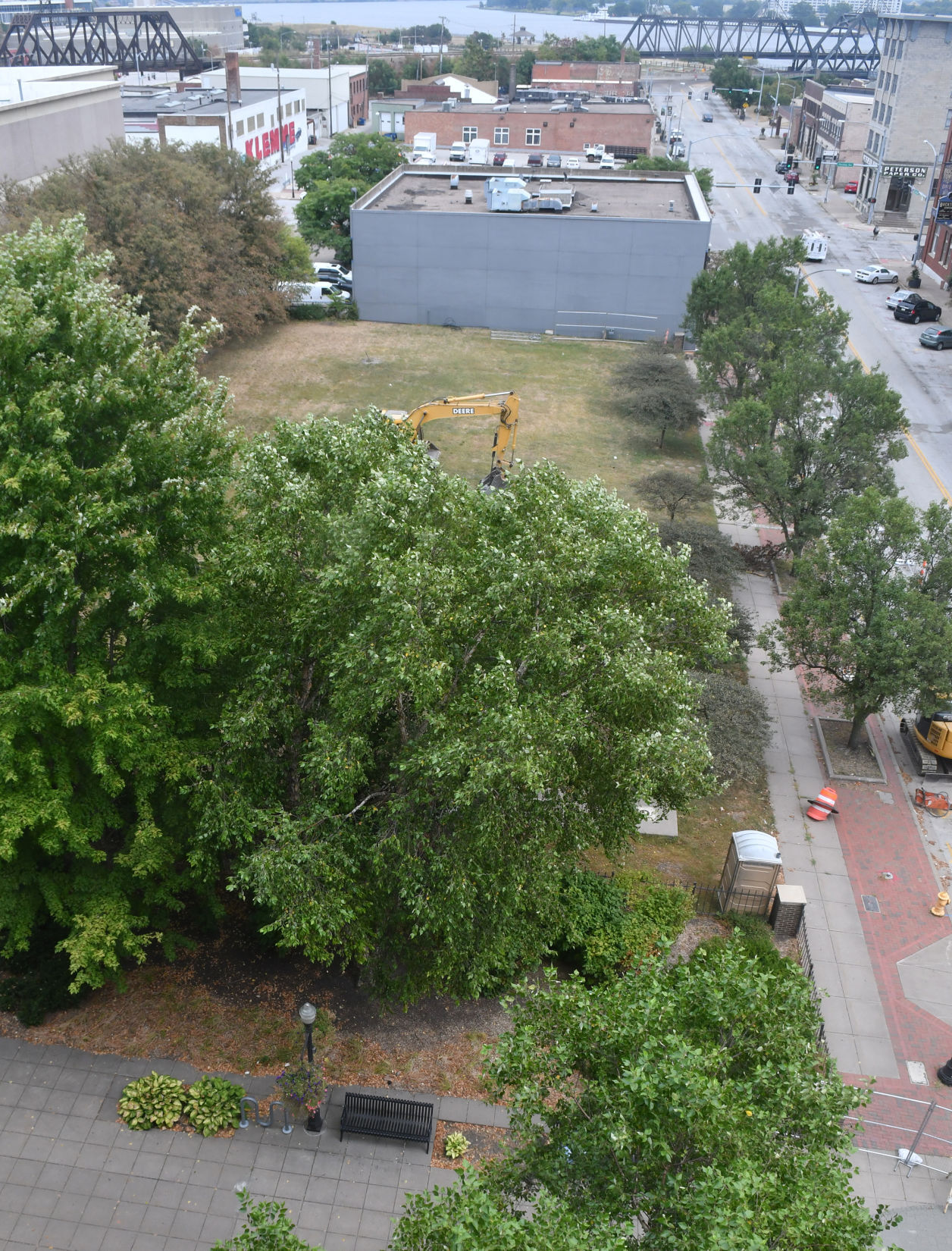 083120-qc-nws-merge-018